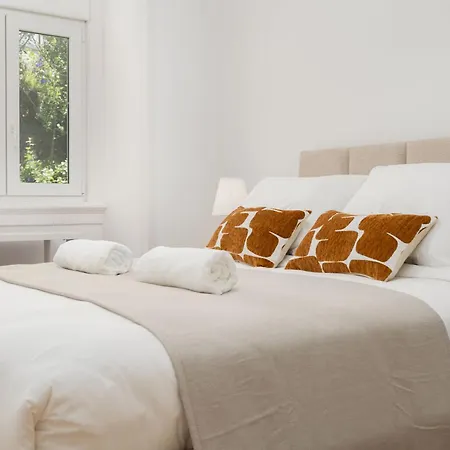 3db- Walk Everywhere From Bright And Stylish In An Exceptional Location Apartment *