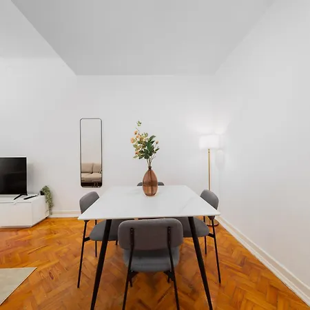 דירה 3db- Walk Everywhere From Bright And Stylish In An Exceptional Location ליסבון
