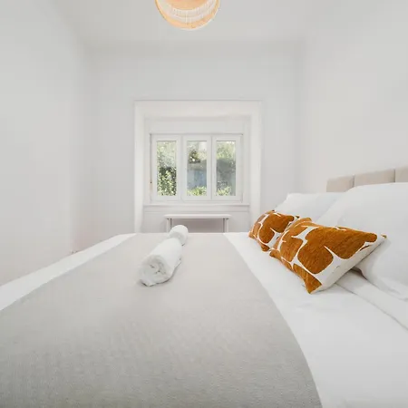 3db- Walk Everywhere From Bright And Stylish In An Exceptional Location Lisbon