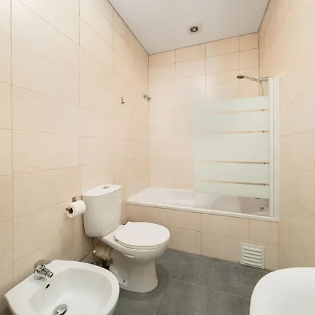 3db- Walk Everywhere From Bright And Stylish In An Exceptional Location ליסבון
